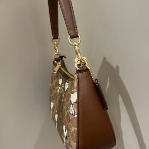NWT Coach X Peanuts Teri Shoulder Bag In Signature Canvas With Snoopy Print - Picture 3 of 7